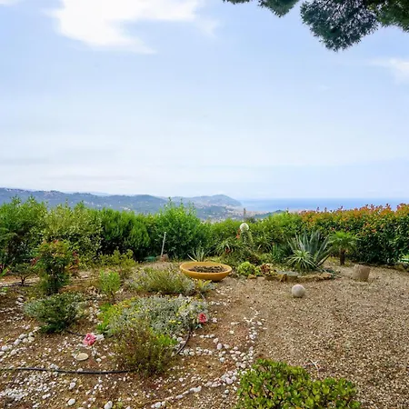 3 Bedroom Awesome In Apartamento Imperia
