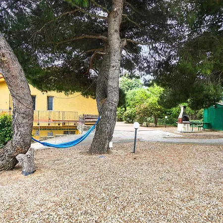 3 Bedroom Awesome In Apartamento