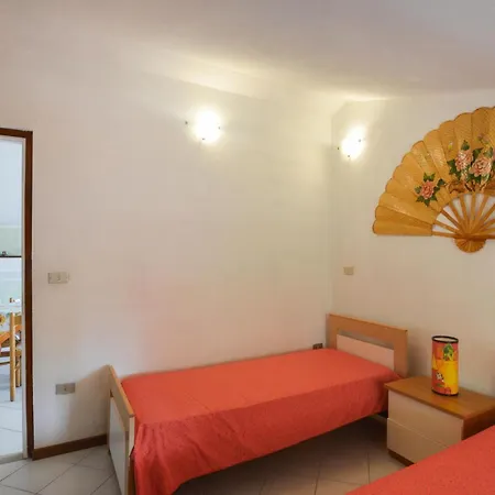 3 Bedroom Awesome In Appartamento Imperia