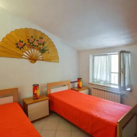 3 Bedroom Awesome In Appartamento Imperia